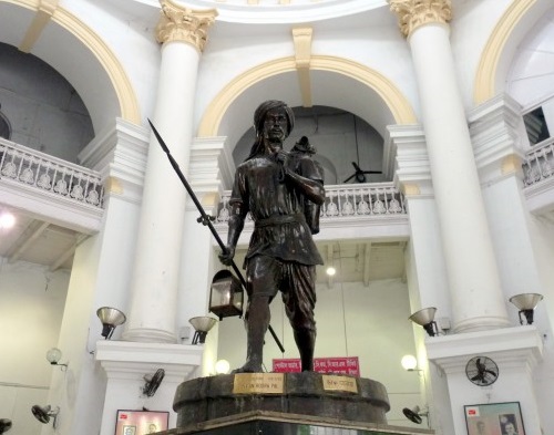 A statue in the Philatelic Office, GPO